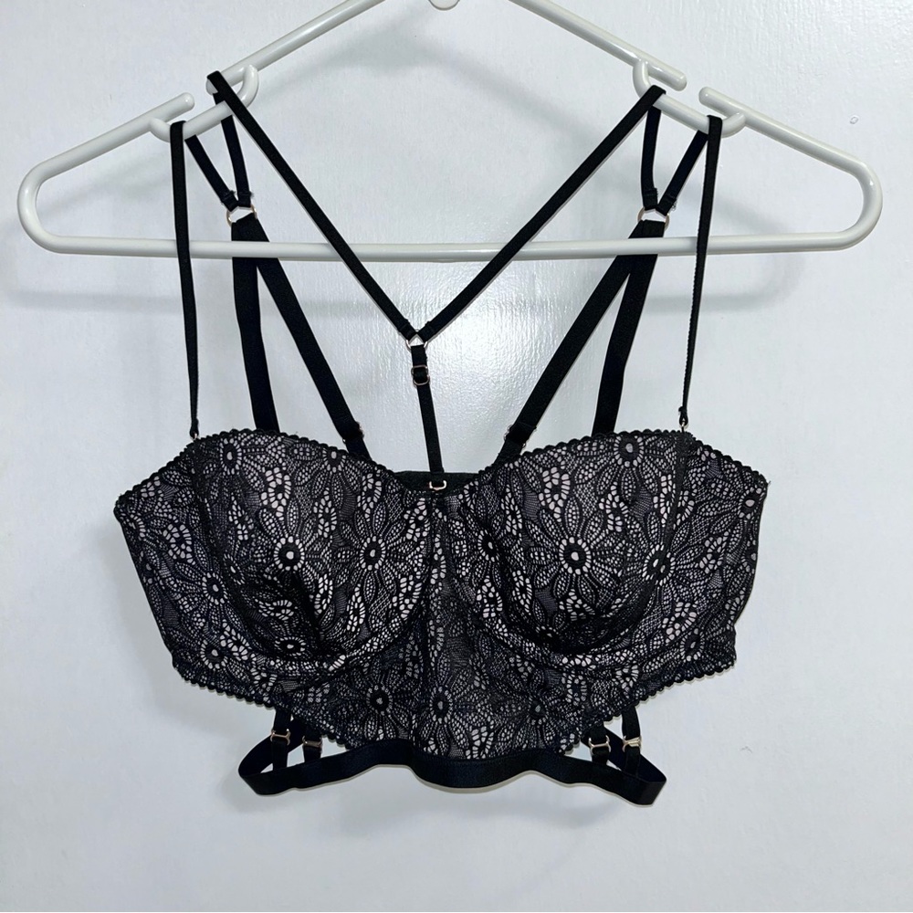 Victoria’s Secret Very Sexy Strappy Lace Mesh balconette Bra bralette 36C VS